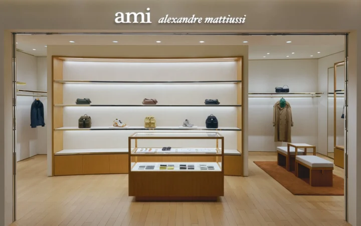 AMI PARIS、GINZA SIXブティックをリニューアルオープン – 新コンセプトでパリのエスプリを体現