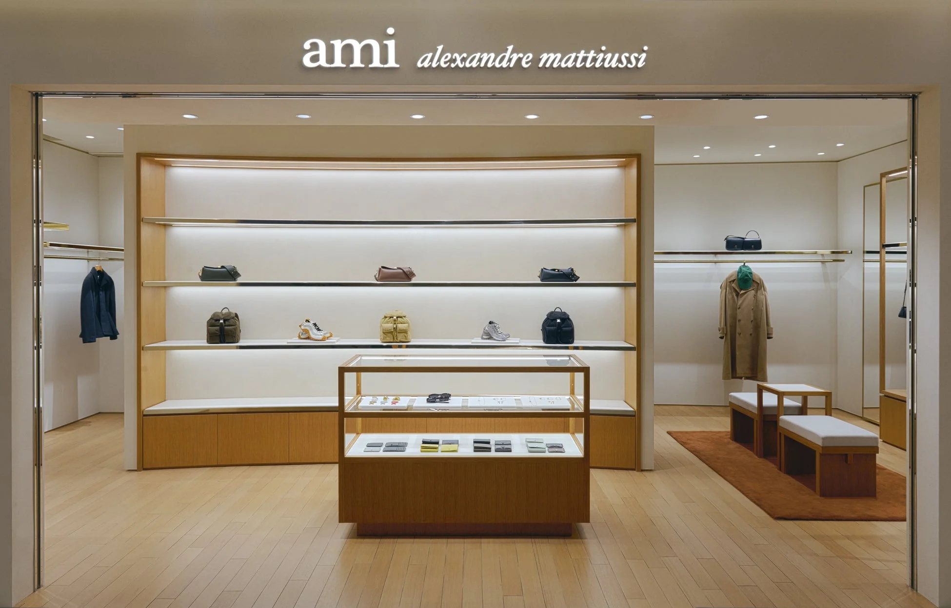 AMI PARIS GINZA SIX ブティック