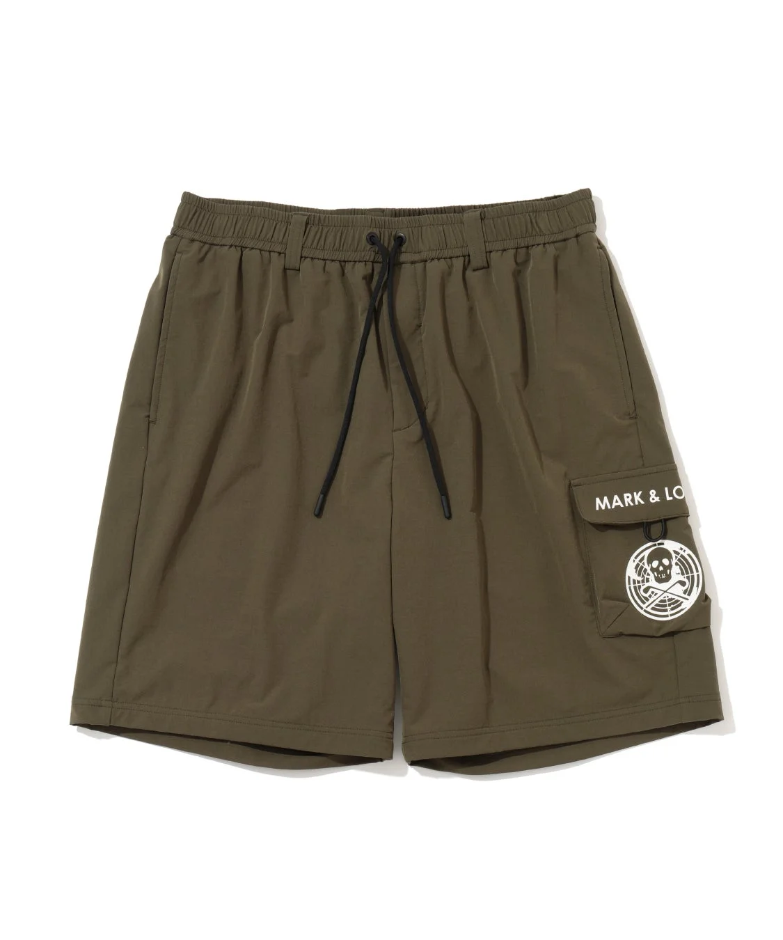 カーキ色のメンズショートパンツ