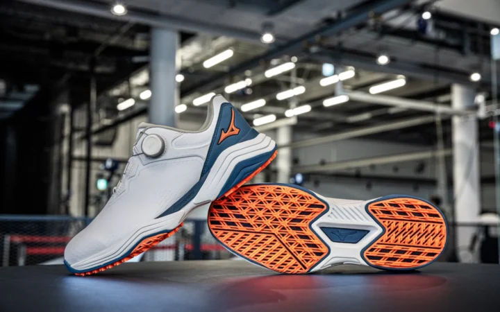 ミズノ、スイング解析でグリップ力と安定性を高めたスパイクレスゴルフシューズ「MIZUNO NEO IMPACT」シリーズを発売