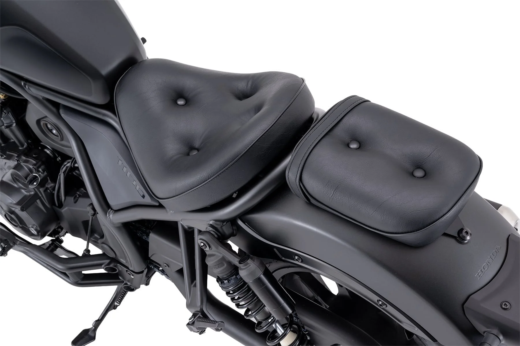 REBEL 1100の後部、カスタムシート