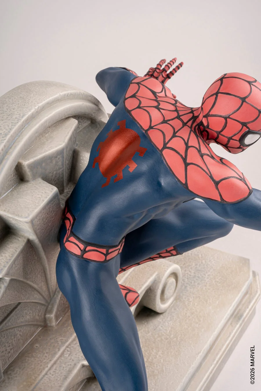 躍動感あふれるスパイダーマンのフィギュア
