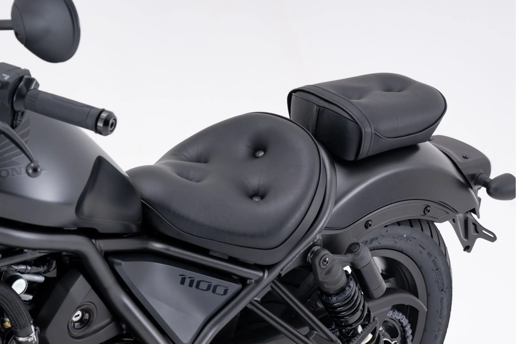 REBEL1100の側面