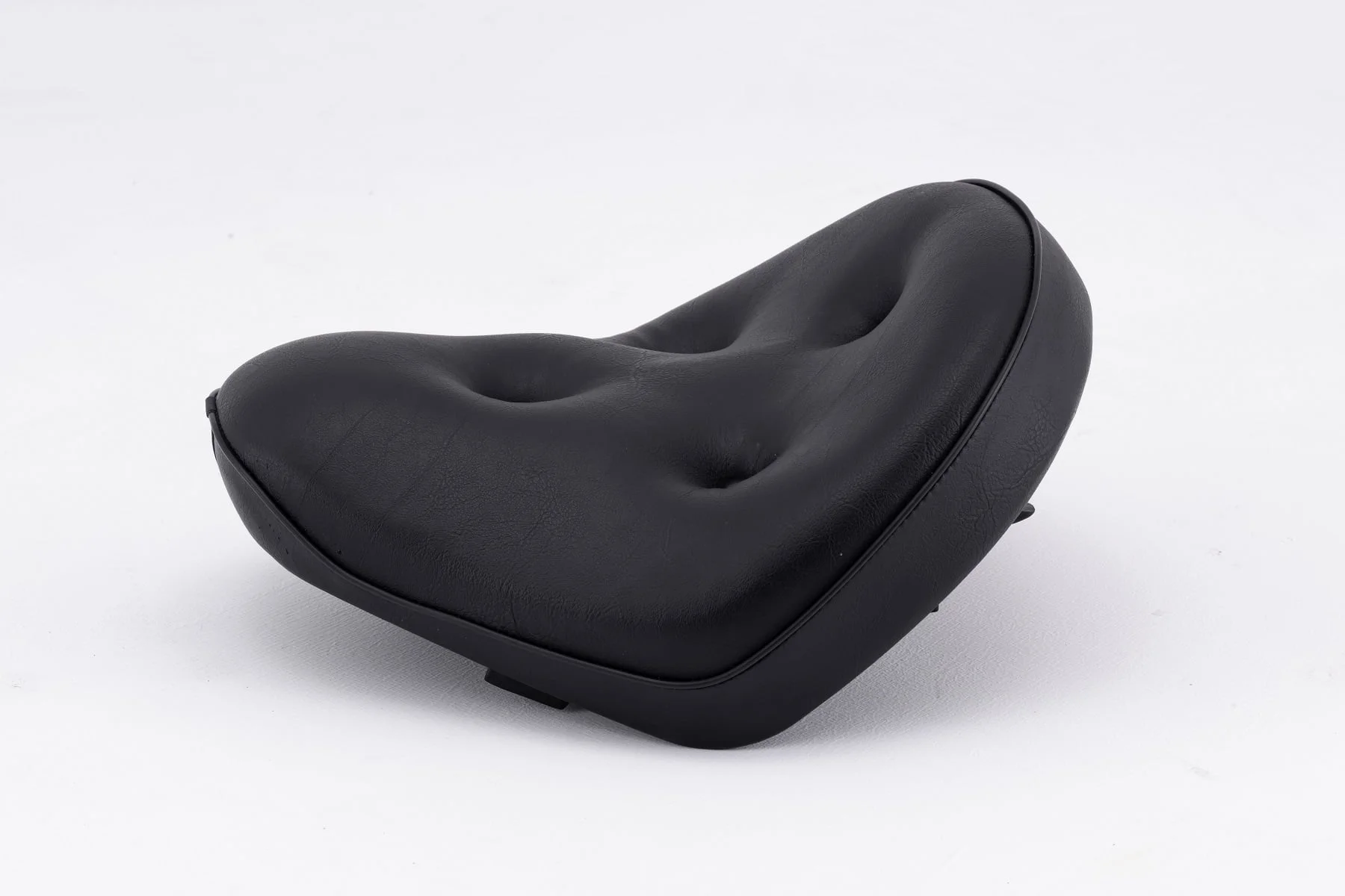 黒いクッション性のあるシート単体