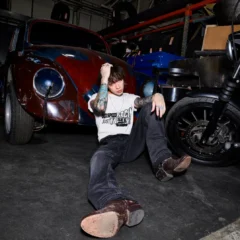 世界的アーティストkeshiとGUESS JEANSがコラボ！「SIX SPEED RACIN’」日本ポップアップを東京・大阪で開催