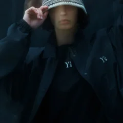 Y’sとNEW ERA®、2026-27年秋冬コレクションを発表 – 全22アイテムが8月19日より発売