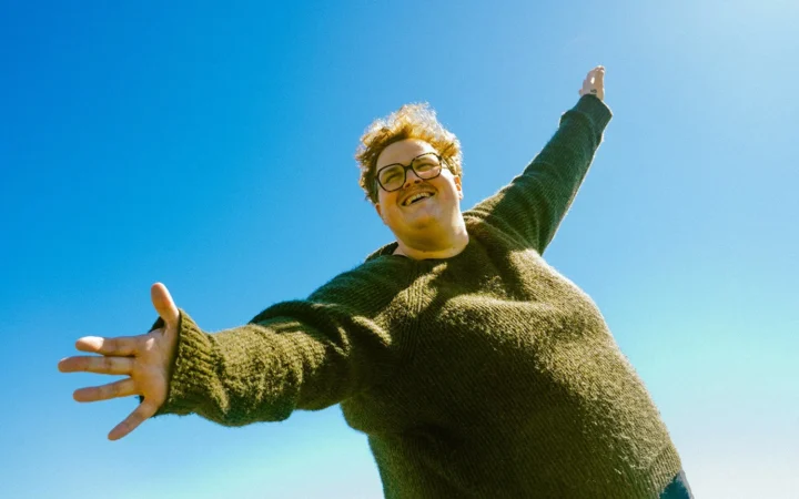 NPR絶賛のインディーロック救世主「Michigander」が待望の新作『Over Before You Know It』をリリース！新曲「YYY」MVも公開