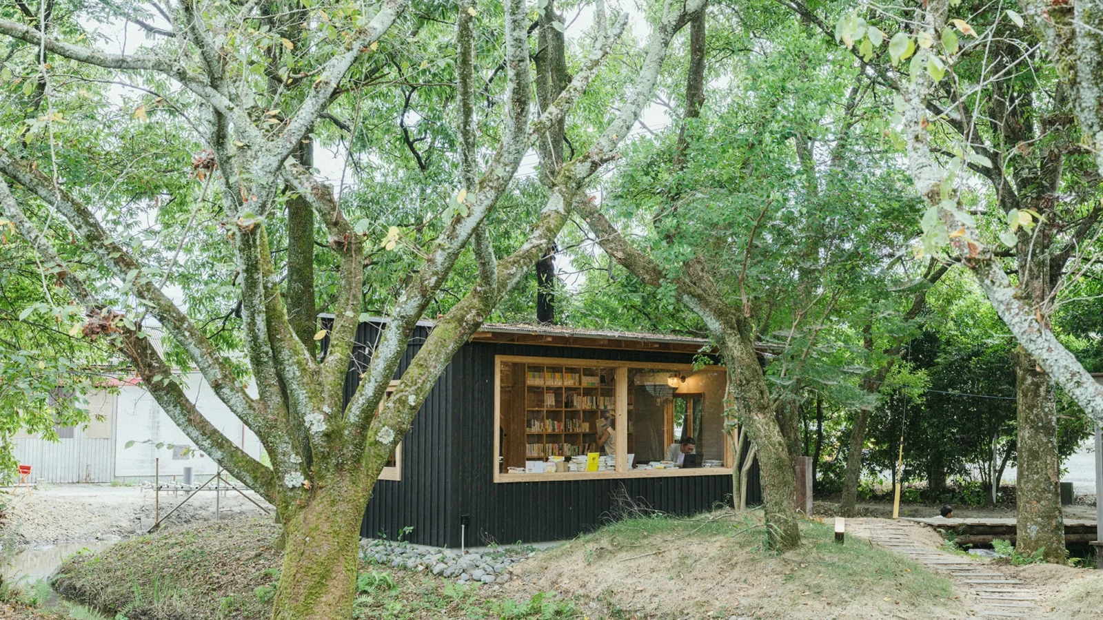 書店のない町に「森の図書室」誕生！熊本・甲佐町「チョージューパーク」に新たな交流の場