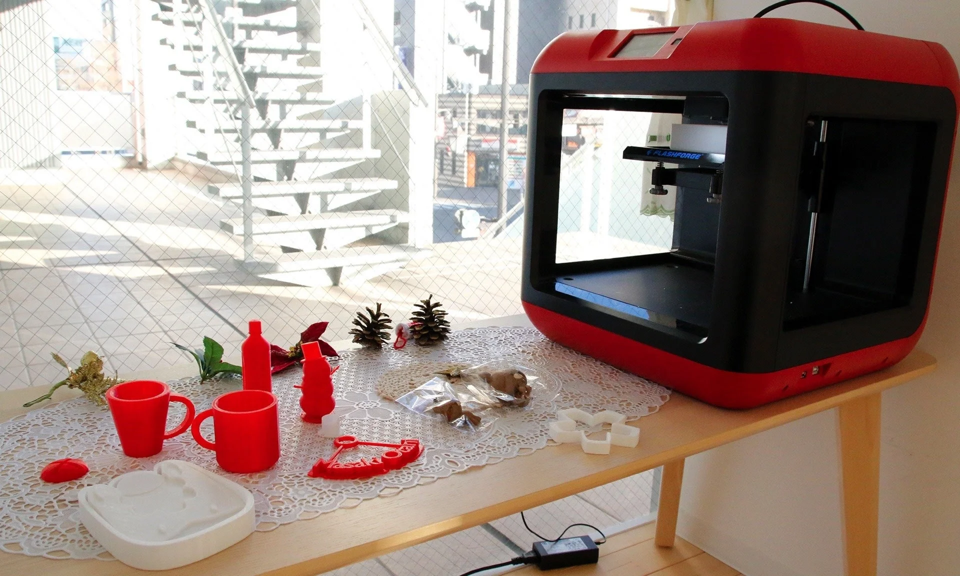 3Dプリンターと制作された小物