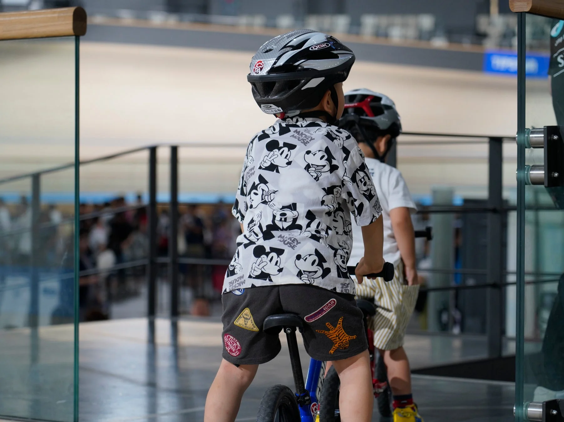 子供、自転車