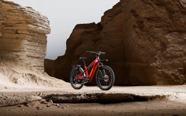 スペシャライズドから新型E-Bike「Vado 3 X 6.0」登場、日常からオフロードまで対応する高性能モデル