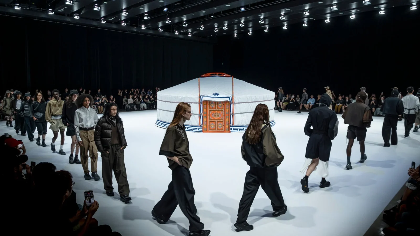 「Rakuten Fashion Week TOKYO 2027 S/S」閉幕：東京ファッションが示す次なる20年への進化と多様性